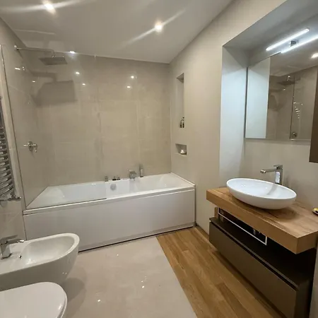 Luxury Modern In Quartiere Trieste, Appartement
